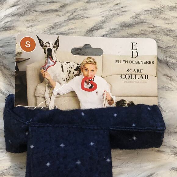 New ED Ellen Degeneres Small Dog Puppy Fair Isle Reindeer Christmas Scarf Collar - Picture 2 of 7